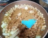 A picture of step 1 of Papri Chana chaat.