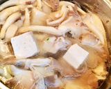 Hình bước làm 2 của món Canh Nấm Bào Ngư Đậu Hủ Với Cải Xoong