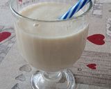 A picture of step 6 of Easy simple banana smoothie.