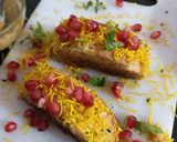 A picture of step 8 of Bread wheel chat (dabeli style).