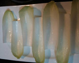 Foto del paso 3 de la receta: Endibias con revuelto de gambas
