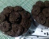 Foto langkah ke 8 dari resep Si hitam manis yang yummy (chocolate cookies).