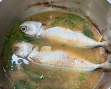 Gambar langkah 3 resipi Asam Pedas Rebus Simple Ikan Kembung.