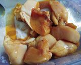 Foto langkah ke 1 dari resep Ayam Kecap Bumbu Bawang Putih.