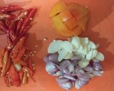 Foto langkah ke 1 dari resep Usus asam manis.