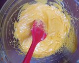 A picture of step 3 of Chocolate chip cupcakes with Passion flavor #cupcakecontest.