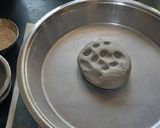 A picture of step 2 of Bajra seasome seeds bhakri.