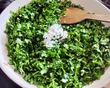 A picture of step 1 of Methi Malai matar.
