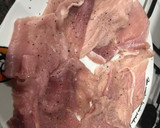 Foto del paso 1 de la receta: Fricandó de filete de cerdo con timbal de patata hervida