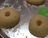 Foto langkah ke 7 dari resep Donat Empuk dan Lembut tanpa Kentang menggunakan mixer.
