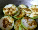 A picture of step 1 of Doodhi ki sabzi (kaddu).