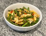 Foto langkah ke 6 dari resep Stir-Fry Scrambled Eggs Green Beans.