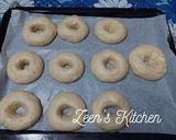 A picture of step 3 of Baked Doughnuts.