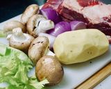 รูปขั้นตอนการทำที่ 1 ของ เนื้อบูร์กิยง(เนื้อตุ๋นไวน์แดงฝรั่งเศส) Boeuf bourguignon