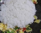 Foto langkah ke 4 dari resep Nasi Goreng Rumahan Ala Koko Kuliner.