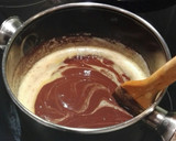 Foto del paso 4 de la receta: Tarta de chocolate con piñones