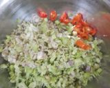 Hình bước làm 2 của món Thịt ba chỉ kho ruốc sả