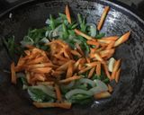 Foto langkah ke 2 dari resep Orak-arik Buncis wortel.