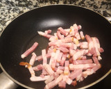 Foto del paso 1 de la receta: Hojaldre con queso philadelphia, bacon y tomate