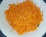 गाजर तडका कोशिंबीर (gajar tadka koshimbir recipe in marathi) रेसिपी स्टेप 1 फोटो 