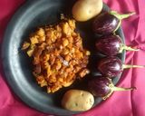 वांगे, बटाटा, कोलंबी तवा भाजी (vanga batata kolambi tawa bhaji recipe in marathi) रेसिपी स्टेप 4 फोटो