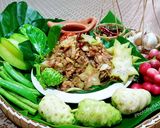 รูปขั้นตอนการทำที่ 3 ของ ส้มตำลูกยอ:ลูกยอใบยอชะลอวัย #เย็นนี้ผอมแน่