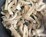 Foto del paso 3 de la receta: Macarrones con boletus