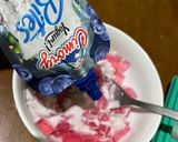 Foto langkah ke 2 dari resep Es Agar Yogurt Susu.