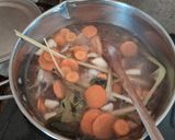 Foto langkah ke 5 dari resep Sop Ayam Ala Pak Min Klaten.