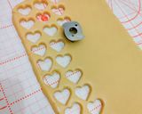 Foto langkah ke 8 dari resep Heart Cookies.