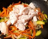 Foto del paso 2 de la receta: Chop suey de pollo mi versión 🍲