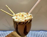 थीक चॉकलेट मिल्क शेक(thick chocolate milk shake recipe in hindi) रेसिपी चरण 3 फोटो