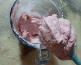 Une image de l'étape 4 de Glace au yaourt et aux fraises surgelées 🍧.