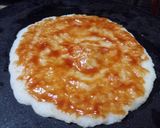 A picture of step 5 of Rava pan pizza.