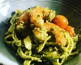 Foto del paso 4 de la receta Tallarines al pesto de almendras y anacardos con cherry y langostinos 🦐