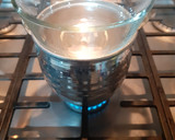 Foto del paso 2 de la receta: Camarones empanizados acompañados de una salsa holandesa