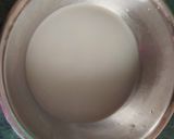A picture of step 2 of Dahi vada (white udad dal).