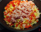 Foto del paso 2 de la receta: Empanada de pollo