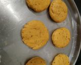 A picture of step 5 of Pizza flavoured cheeselings.
