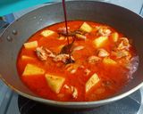 Foto langkah ke 5 dari resep Semur Ayam Kentang.