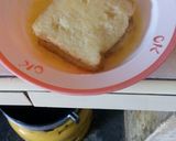 A picture of step 3 of Banana French toast.