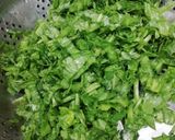 A picture of step 2 of Dal Palak.