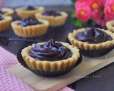 Foto langkah ke 5 dari resep Pie Cokelat Ganache.