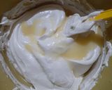 Foto langkah ke 4 dari resep Zebra Cake Putih Telur.