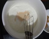 A picture of step 3 of Yogurt Pudding.