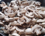 Foto del paso 4 de la receta: Sartén de fideos con champiñones