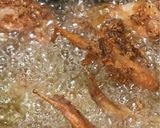 Foto langkah ke 9 dari resep Coriander Fried Chicken Wings/ Sayap Ayam Goreng Ketumbar.