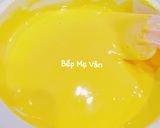 Hình bước làm 4 của món Bánh bông lan cupcake kem tươi