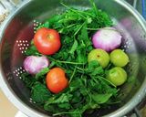 A picture of step 1 of Amla and Mint coriander chutney.
