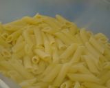 Zöldséges, sajtos, sonkás penne recept fázis 2 fotója